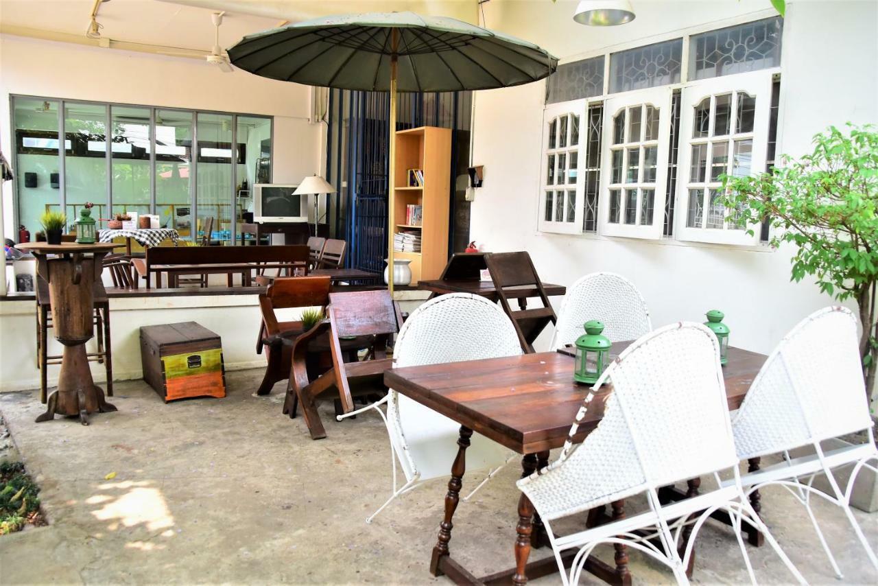 Baan Rare Pensión Udon Thani Exterior foto