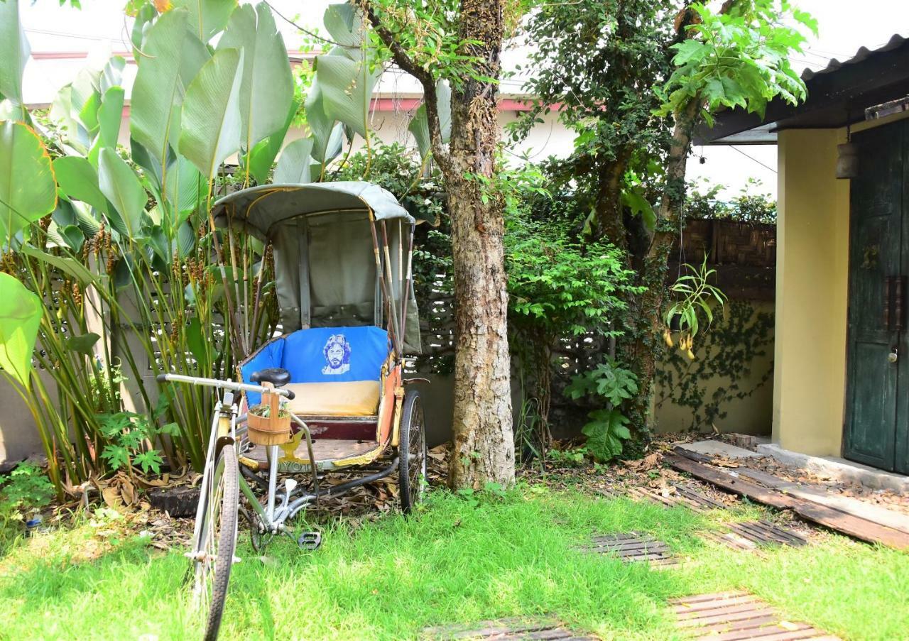 Baan Rare Pensión Udon Thani Exterior foto